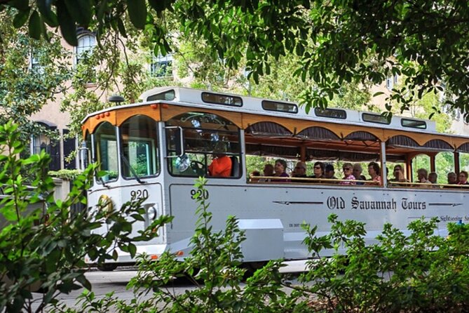 Narrated Historic Savannah Sightseeing Trolley Tour - Exploring Savannahs Landmark District