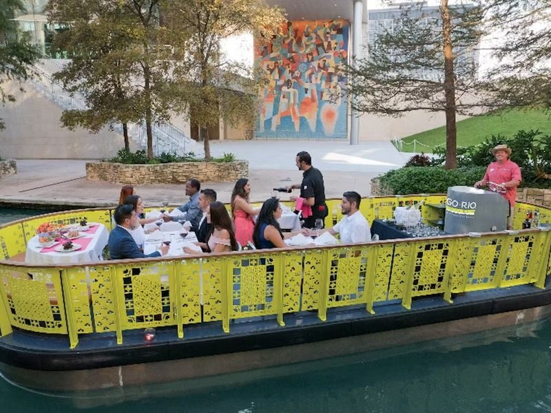Narrated River Cruise in San Antonio - Rain, refunds, and timing risks