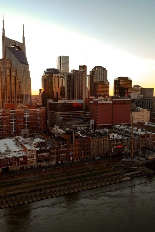 Nashville: A Ken Clever Mystery Outdoor Escape App Game - Game Overview