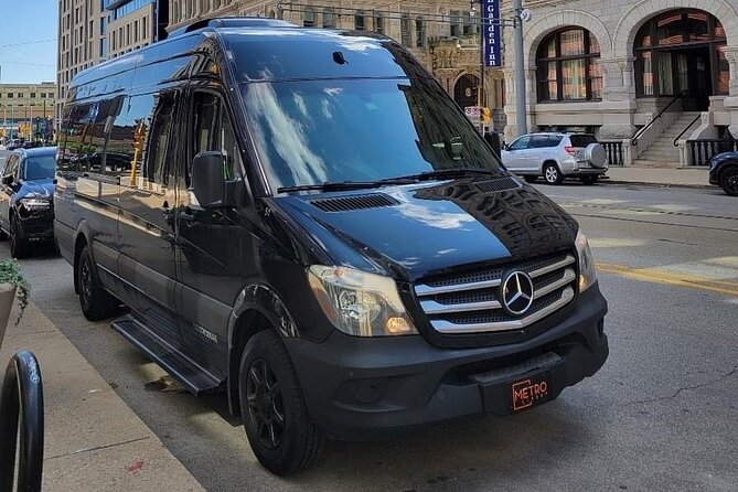 Nashville Airport Private Transportation for 6-13 Passengers - Pickup and Drop-off Information