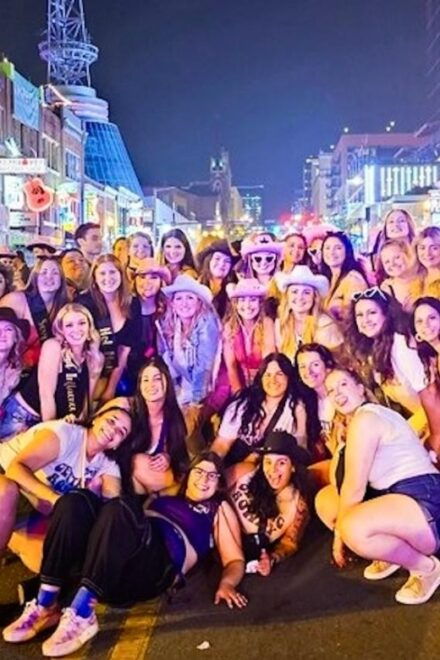 Nashville: Bar and Club Crawl With VIP Entry - Experience Description