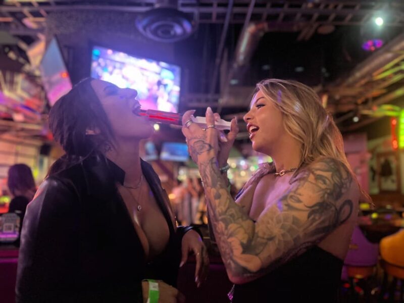 Nashville Bar Crawl: Guided Pub Crawl with Drinks Discounts - The Sum Up