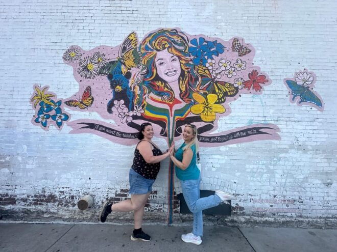 Nashville: Booze, Murder, and Mayhem Country Music Pub Crawl - Meeting Point and Cancellation Policy