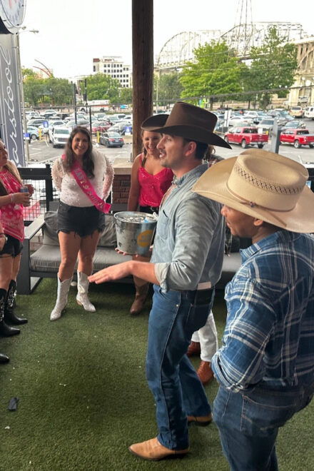 Nashville: Broadway Boyfriends Bar Crawl - Cocktail CowBoys