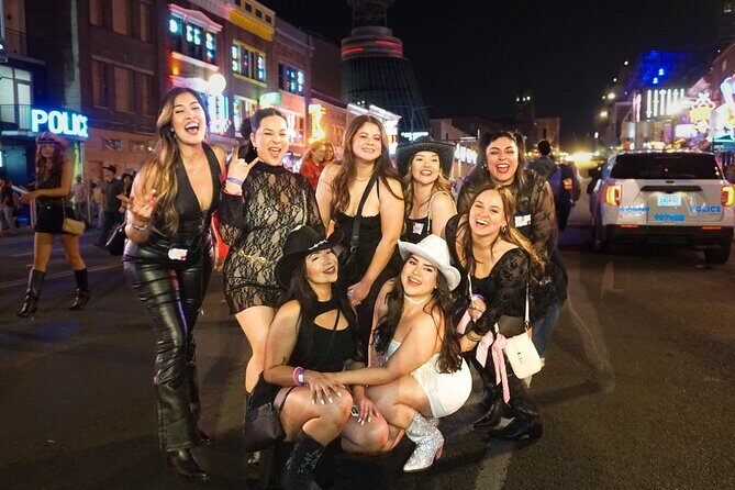 Nashville Live Music Bar Crawl with Local Venues & Drink Specials - Nashville Live Music Bar Crawl with Local Venues & Drink Specials: A Genuine Dive into Music City