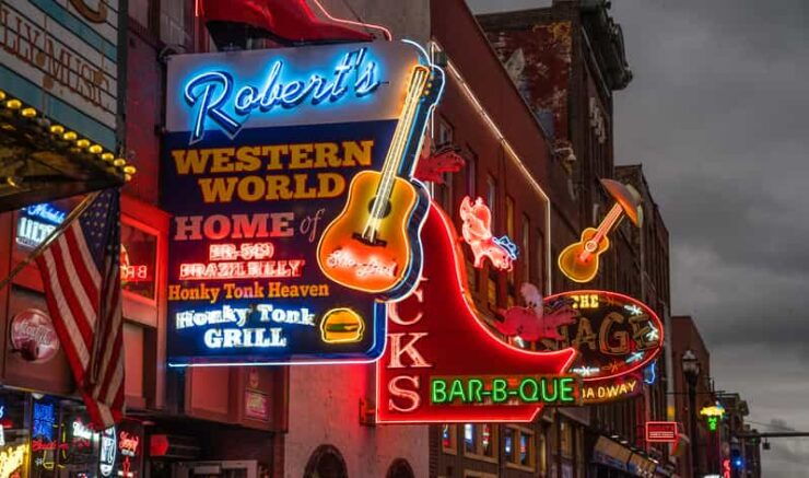 Nashville: Music History and Moonshine Pub Crawl - Good To Know