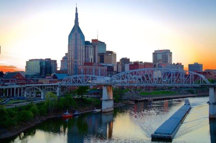Nashville: Private City Tour With Local Singer-Songwriter - Discover Music Row