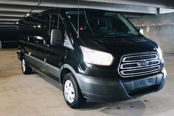 Nashville Roundtrip Airport Transfer by Private Van - Vehicle and Amenities