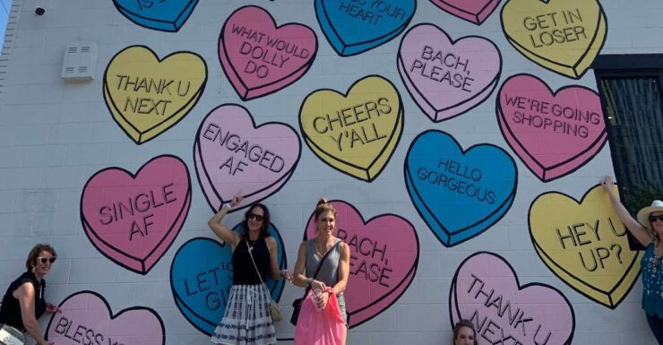 Nashville: Sip N' Shop Guided Walking Tour - Experience