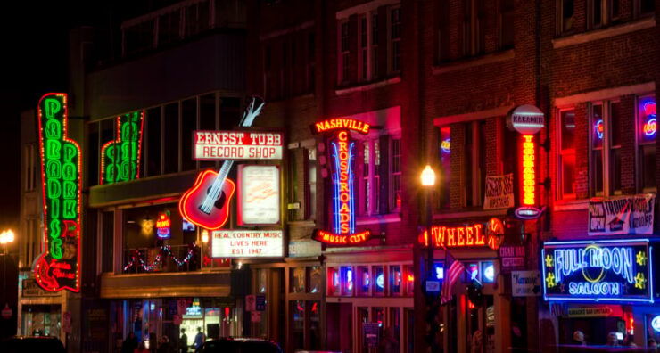Nashville: True Crime Guided Pub Crawl and Walking Tour - Tour Logistics