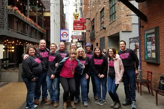 Nashvilles Honky-Tonk Walking Sightseeing Pub Crawl - Historic Downtown Landmarks and Sights