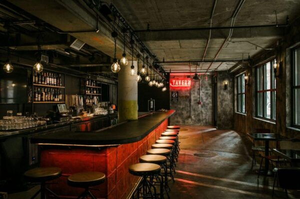 Nashvilles Speakeasy Secrets: True Crime Tasting Pub Crawl - Dress Code and Weather Considerations