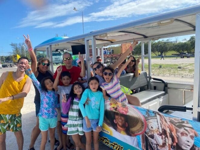 Nassau: Bahamas Culture Tour With Electric Trolley and Water - Experience