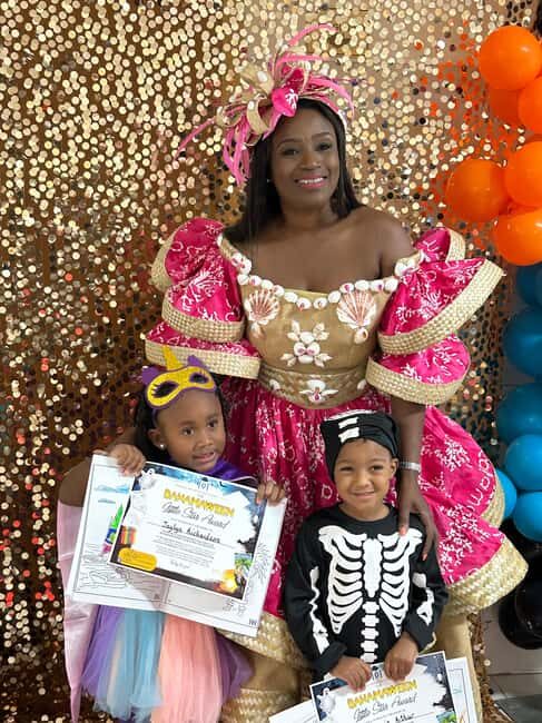 Nassau: Bahamian Straw Doll Photo Op - Discovering Nassau’s Unique Charm in a Short Time