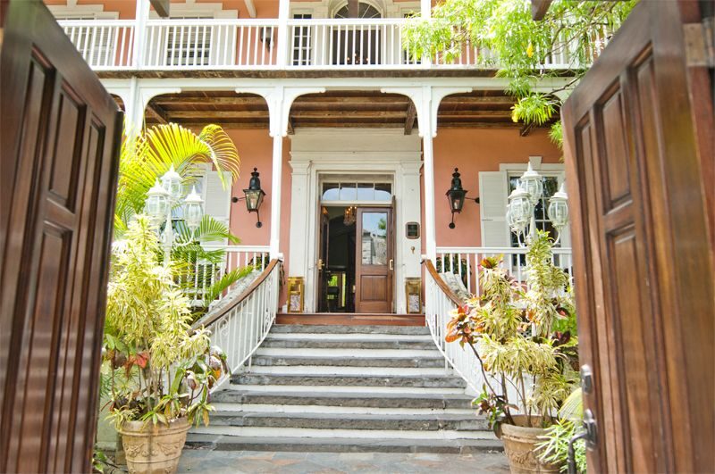 Nassau: Bites and Sites Food and Cultural Walking Tour - Practical Tips