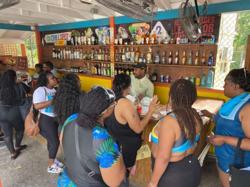 Nassau: Electric Bus Tour with Food & Drink Samples - Practical Details & Considerations