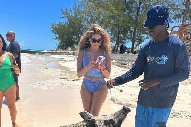 Nassau, Private Swimming Pig, Island Hopping, Snorkeling, Turtles - FAQs