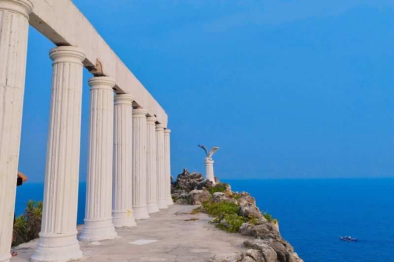Nasugbu Fortune Island with Cliff Jumping and Snorkeling Day Tour - Lunch and a Slower Afternoon