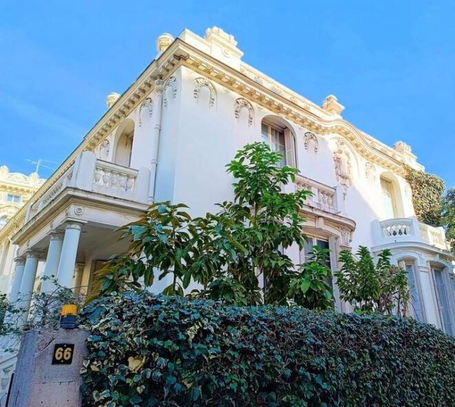 Navigating Nice: A Self-Guided Audio Tour - Cultural Insights and Anecdotes