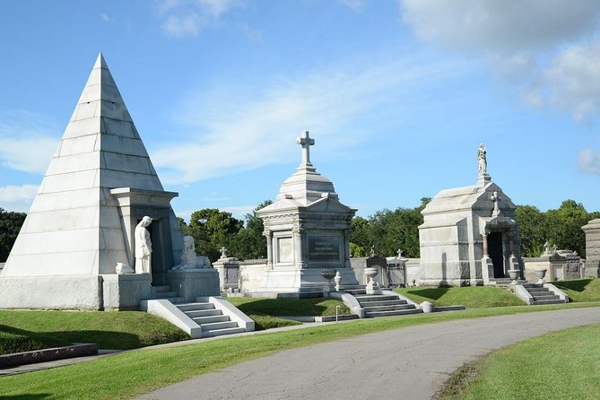 N'awlins Luxury: City & Cemetery Tour - Tour Overview