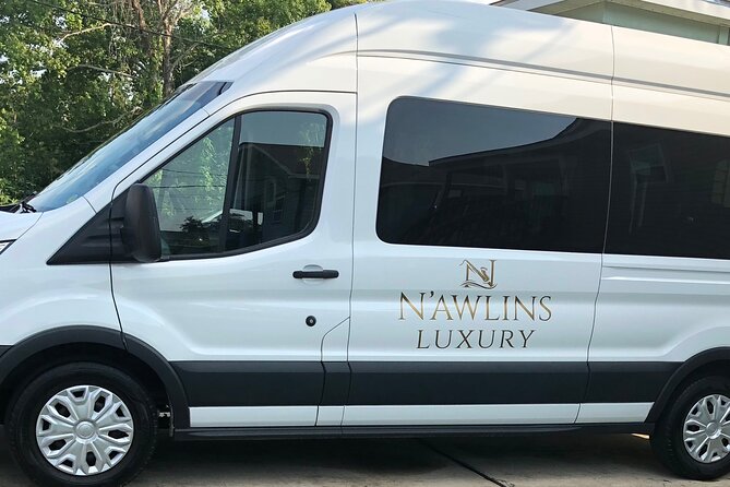 N'awlins Luxury: Mini Bus Airport Transportation - Benefits of Choosing Mini Bus Airport Transportation