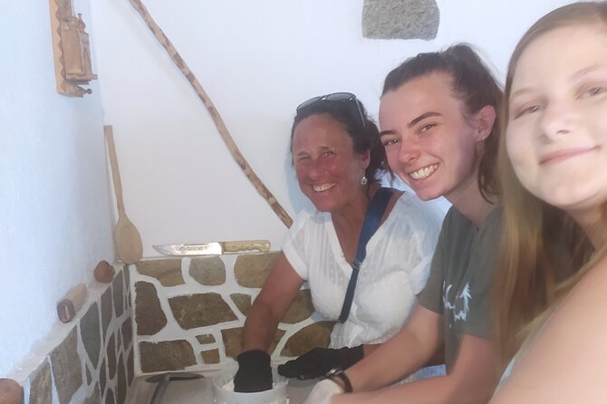 Naxos Farm Experience - About Naxos Luxury Transport