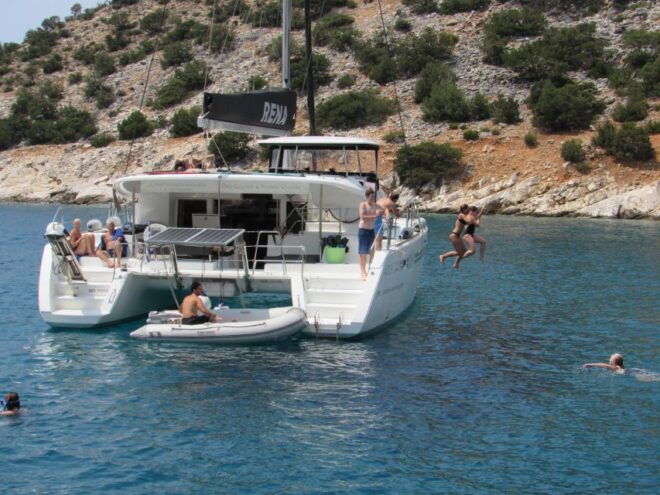 Naxos: Luxury Catamaran Day Trip With Lunch and Drinks - Inclusions