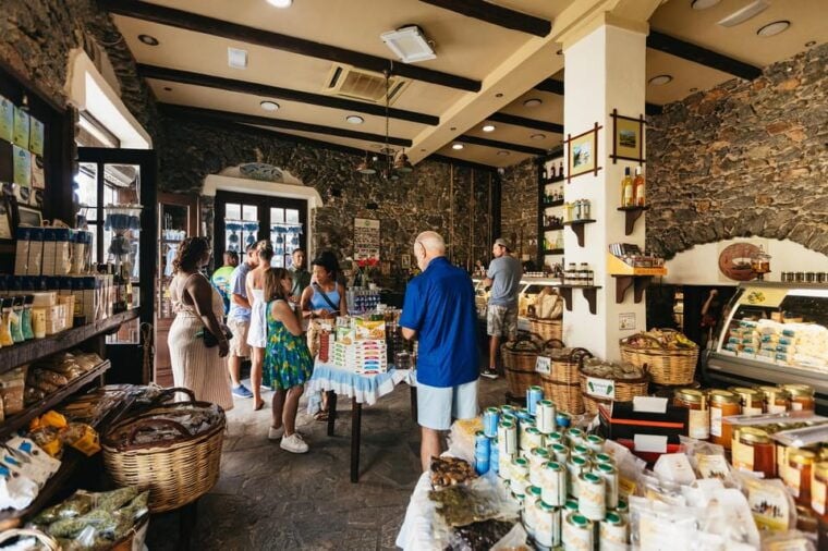 Naxos: Naxos Town Food Tour with Tastings and Wine - Who Will Love This Tour?
