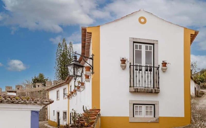Nazaré, Alcobaça and Óbidos on a Luxury Mercedes - Good To Know