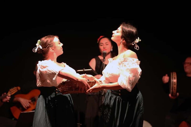 neapolitan show with traditional music, dance and tasting! - Frequently Asked Questions