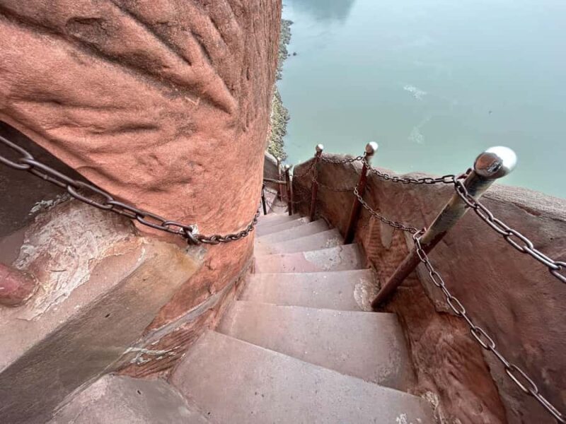 Near Chengdu: UNESCO Leshan Giant Buddha & Tasty Local Eats - Discovering the Leshan Giant Buddha