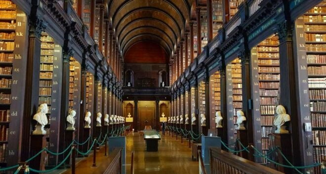Nearly All of Dublin in 5 Hours - Trinity College and the Book of Kells
