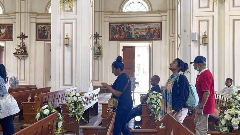 Negombo: Beach Getaway with Culture & Adventure! - Time to Relax at the Beach