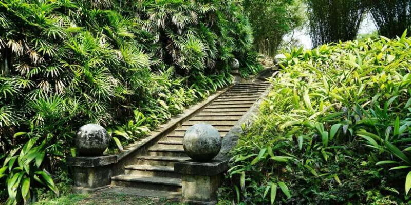 Negombo/Colombo: Bawa's Estate & Brief Garden Private Tour - A Deep Dive into the Experience