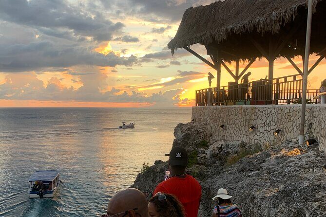 Negril 7 mile Beach, Party Catamaran Cruise , Snorkeling and Ricks Cafe Combo - FAQ
