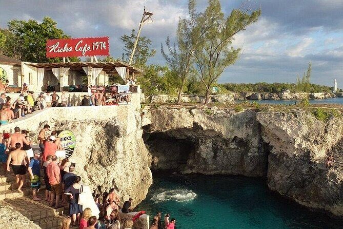 Negril 7 Mile Beach & Ricks Cafe Private Tour from Montego Bay - Exploring the Negril 7 Mile Beach & Ricks Cafe Private Tour from Montego Bay