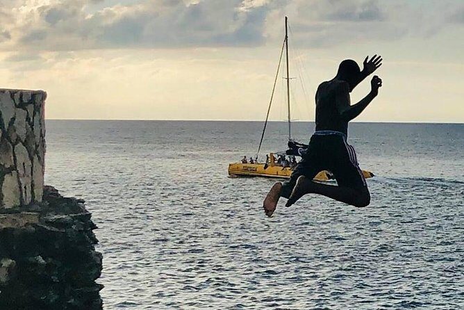 Negril One Love Bus Bar Crawl - In-Depth Look at the Negril One Love Bus Bar Crawl