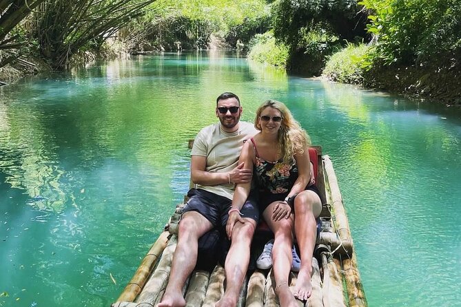 Negril, Seven Mile Beach, Ricks Cafe Private Day Tour - On-Board Wifi and Admission to Seven Mile Beach & Ricks Cafe