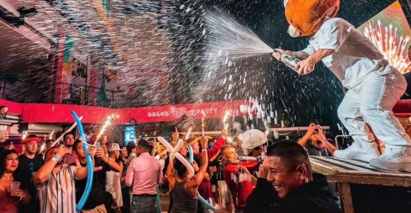 Neon Glow night Beach Party Regular - FAQs