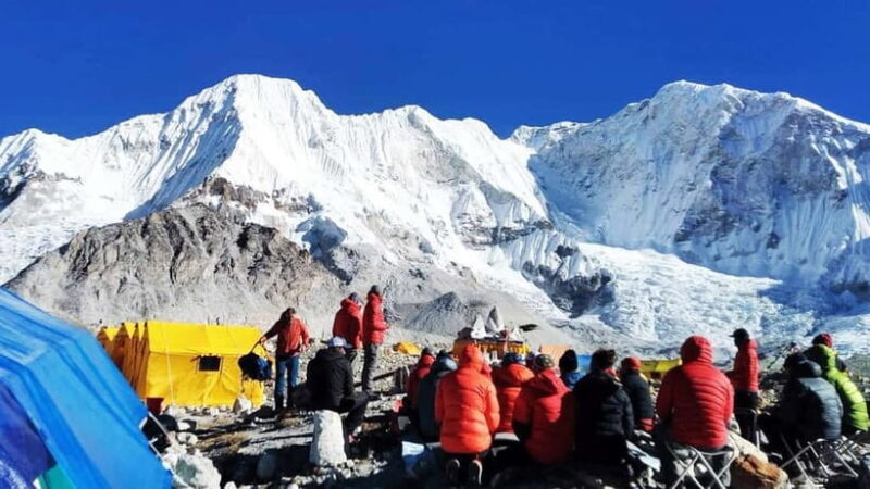 Nepal: Guided 30-day climbing trip - Mera, Island & Lobuche - Good To Know