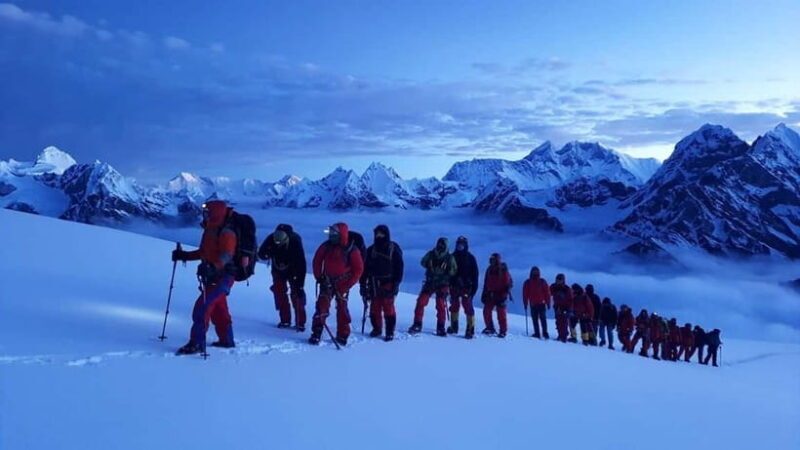 Nepal: Guided 30-day climbing trip - Mera, Island & Lobuche - An In-Depth Look at the Trip