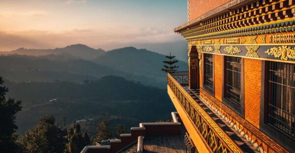 Nepal Tibet Tour 8 Days - Authentic Experiences and Local Interactions