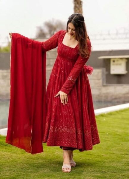 Nepali Traditional Dress (Sari Kurtha Wear) Shopping Tour - Getting to the Meeting Point