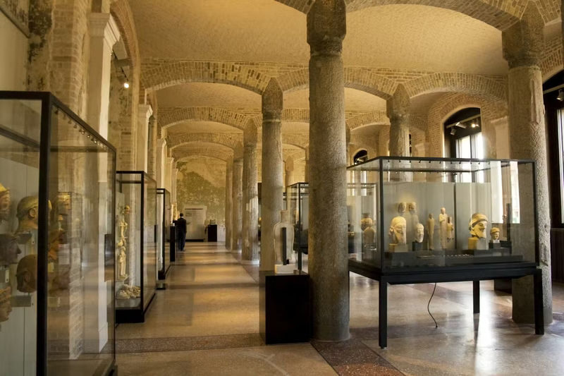 Neues Museum Admission in Berlin - Nefertiti is only the beginning