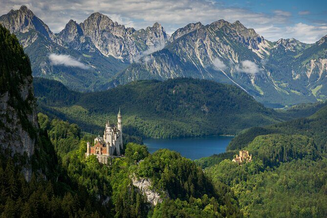 Neuschwanstein and Hohenschwangau plus Oberammergau Private Tour - Good To Know
