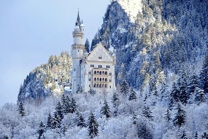 Neuschwanstein Castle by BUS & Munich Xmas Market Walking Tour - Neuschwanstein Castle Tour Details