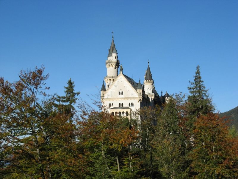 Neuschwanstein Castle, Linderhof Palace and Oberammergau Tour - Neuschwanstein: choose your ticket package with care