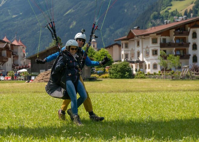 Neustift in Stubaital: Paragliding Tandem Flight - Participant Restrictions
