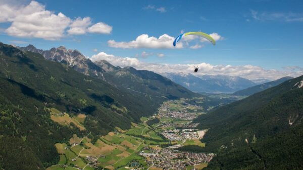 Neustift in Stubaital: Paragliding Tandem Flight - Return to Elferlifte Hochstubai