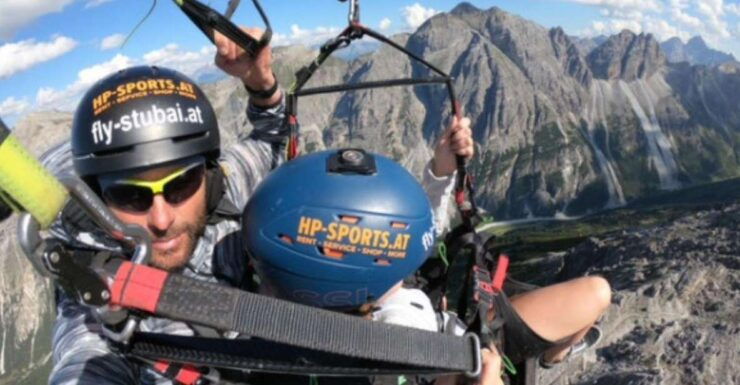 Neustift in the Stubaital: First Class Paragliding Flight - Instructor Qualifications